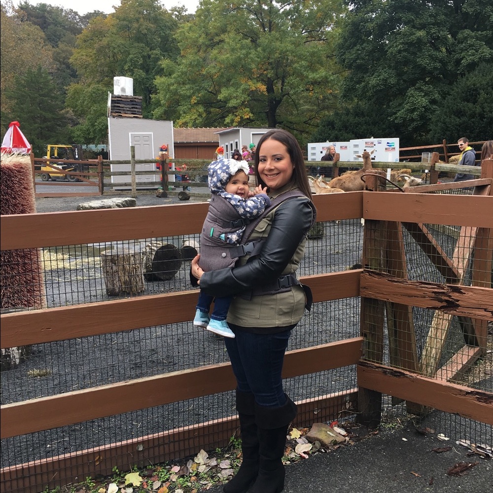 Meet your Posher, Desiree